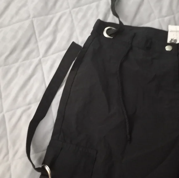 🥰VERY CONFUSING pants - Picture 2 of 5